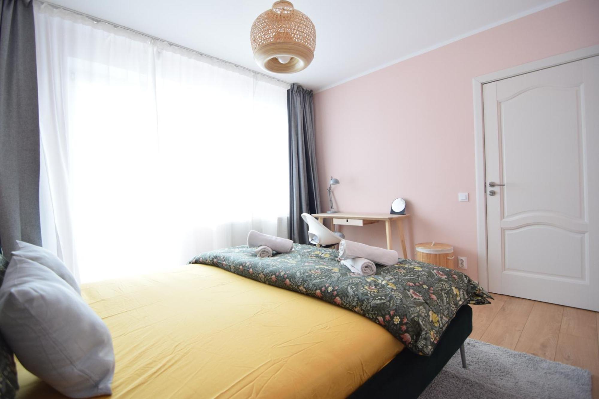 Stylish Apartment With Video Projector Bucureşti Ngoại thất bức ảnh