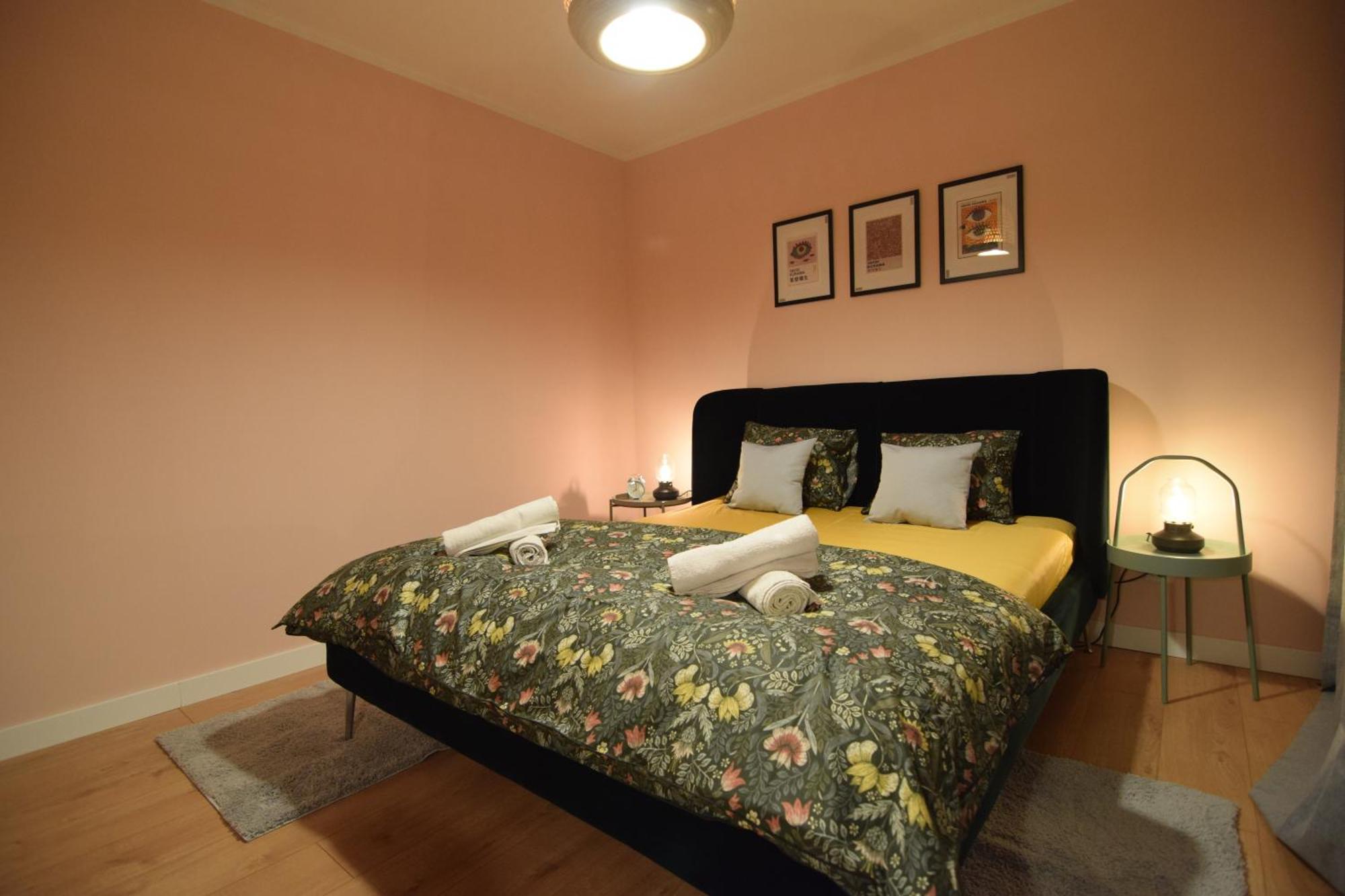 Stylish Apartment With Video Projector Bucureşti Ngoại thất bức ảnh