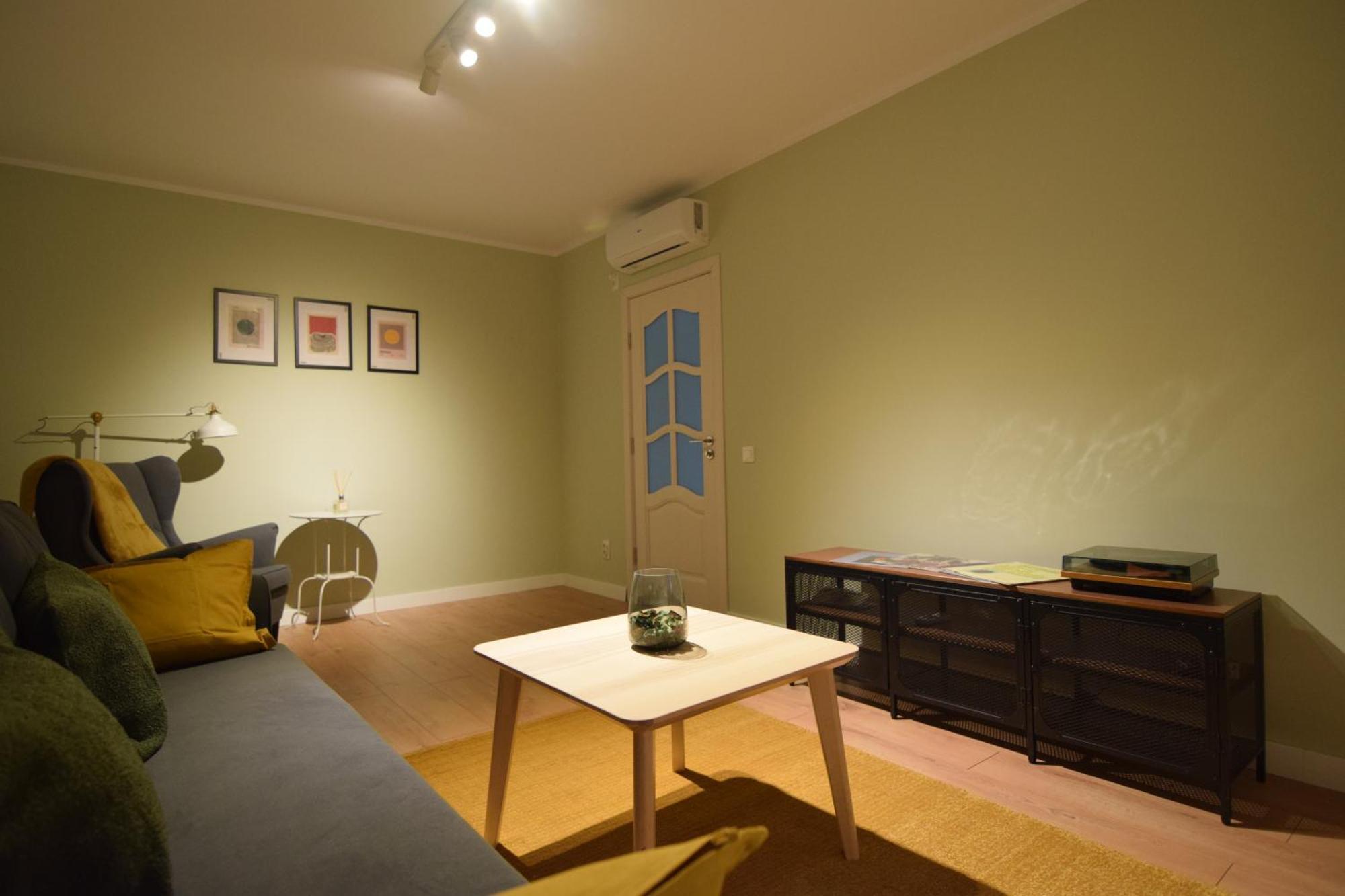 Stylish Apartment With Video Projector Bucureşti Ngoại thất bức ảnh