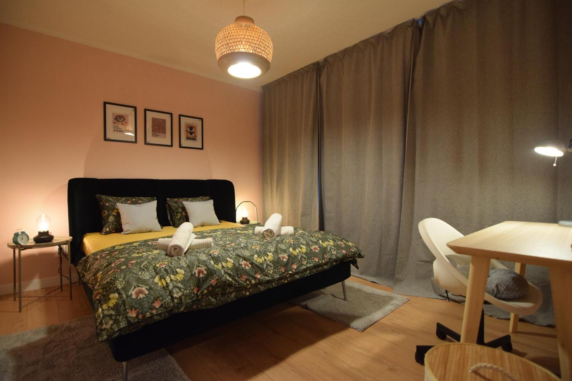 Stylish Apartment With Video Projector Bucureşti Ngoại thất bức ảnh