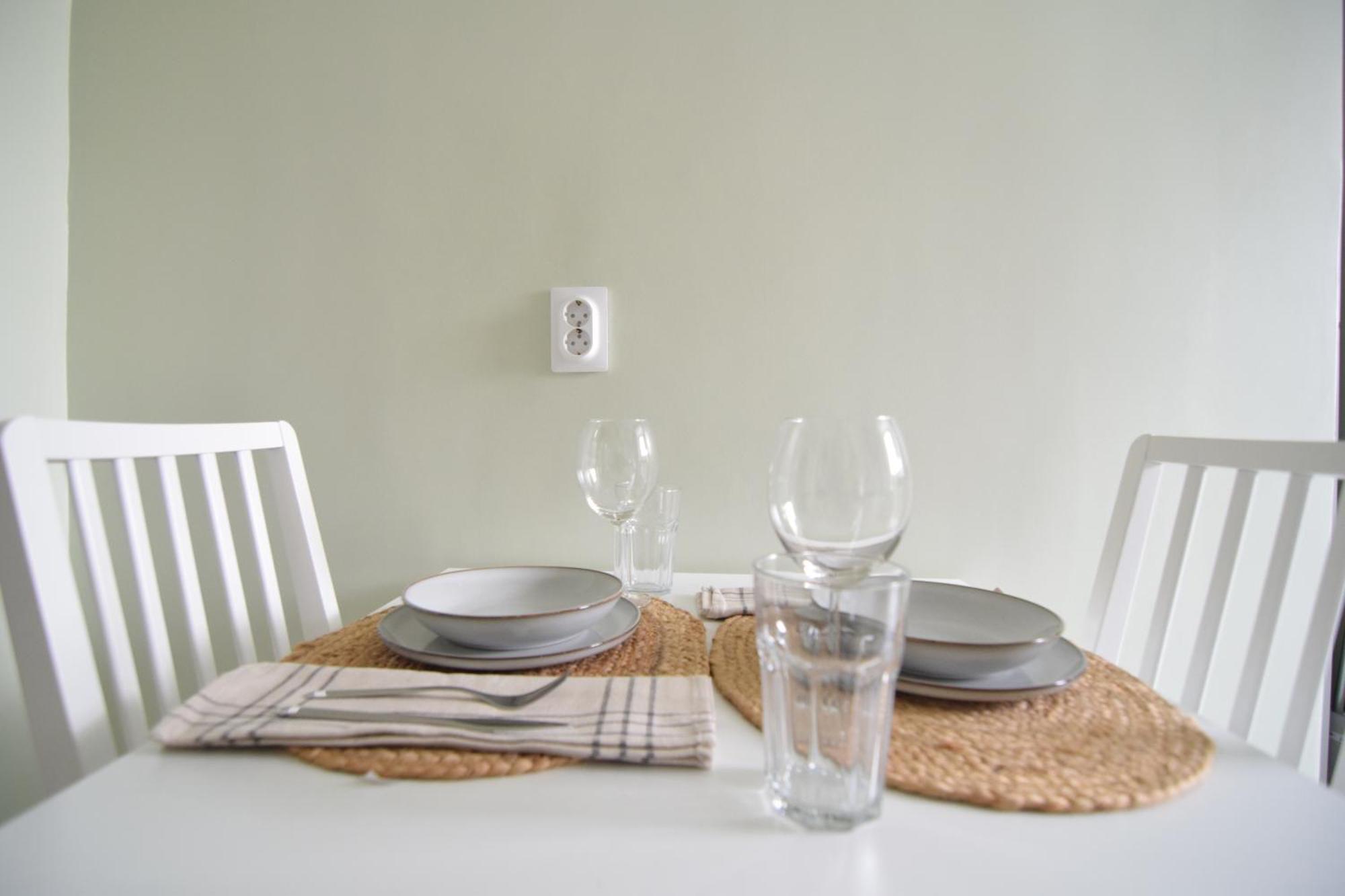 Stylish Apartment With Video Projector Bucureşti Ngoại thất bức ảnh