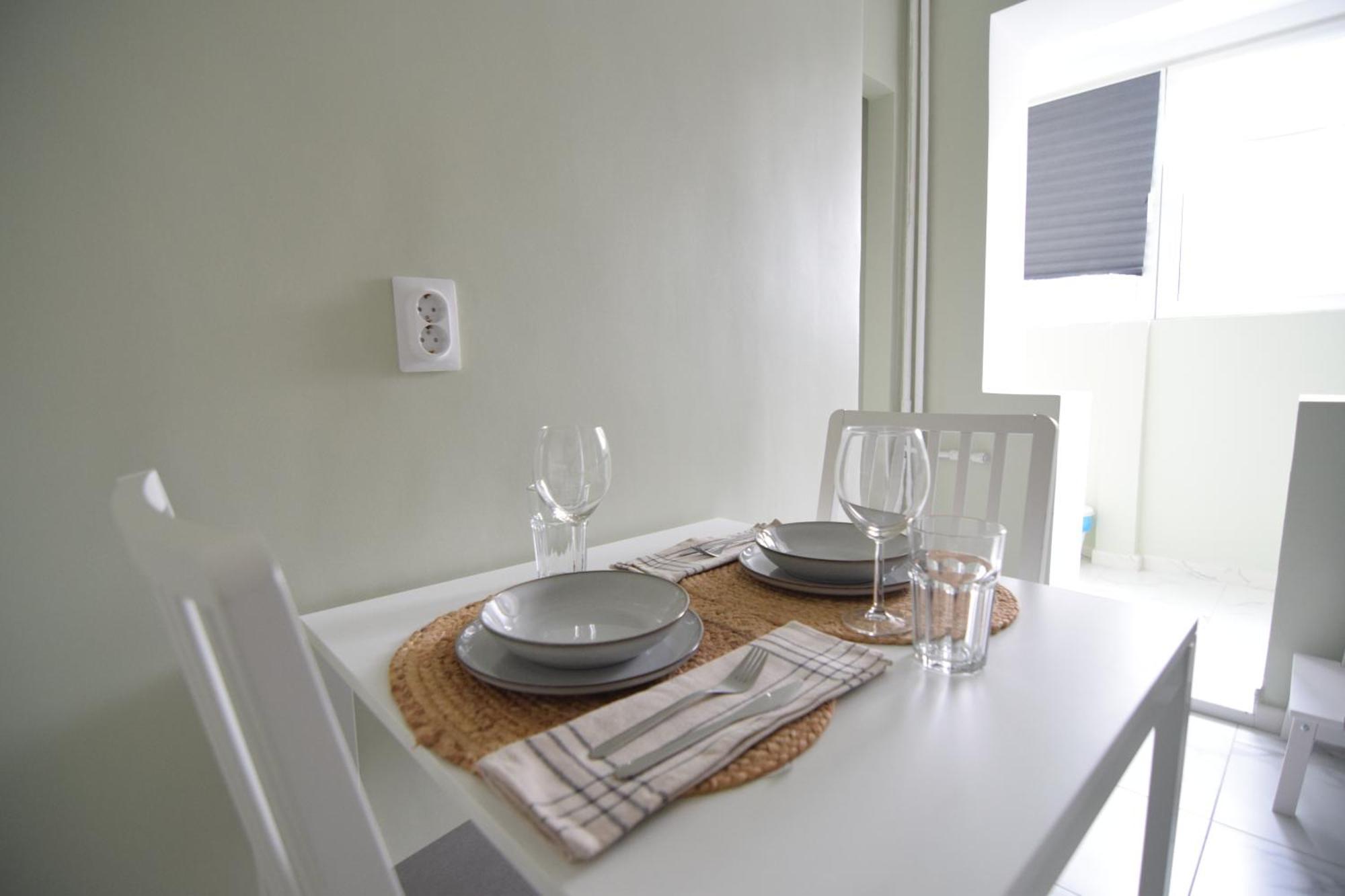 Stylish Apartment With Video Projector Bucureşti Ngoại thất bức ảnh